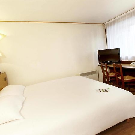 Campanile Rouen Nord - Barentin Hotel Bagian luar foto